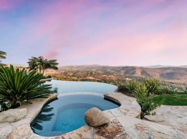 11530 Presilla Rd, Camarillo, CA 93012