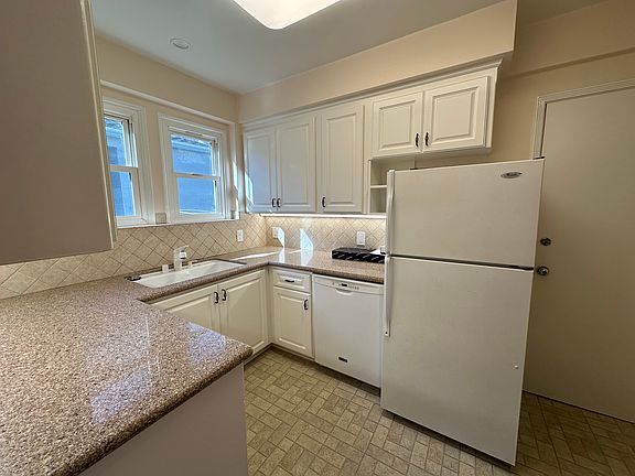 4th image of 9205 Whitworth Dr #9205