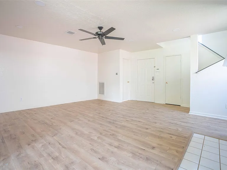 4027 Almond Lake Dr — Photo 5