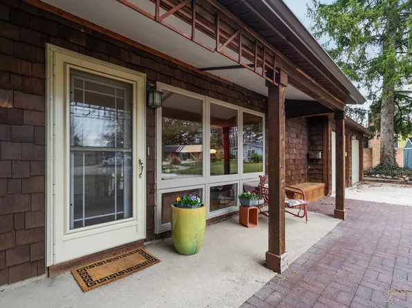 1506 Hillridge Blvd, Ann Arbor, MI 48103