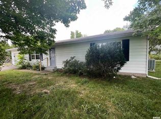 1521 Triangle St, Mount Vernon, IL 62864