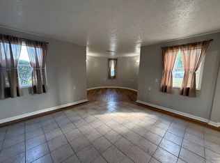 204 Marshall Ave APT 8, Clarksville, IN 47129