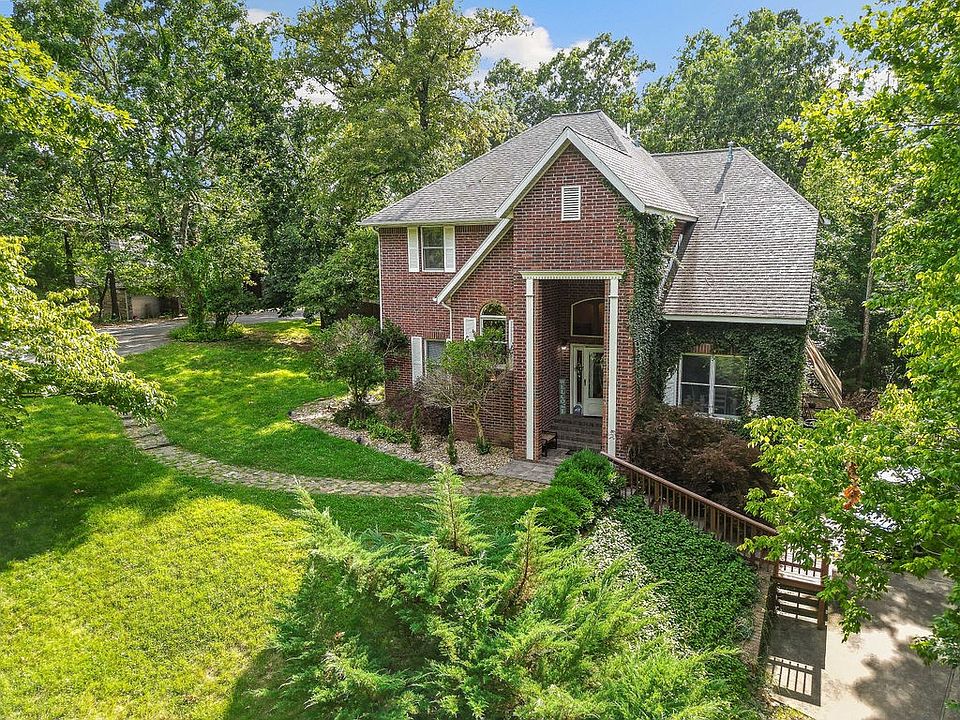 1st image of 100 S Sarah Ln