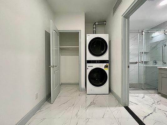 5th image of 1376 Dekalb Ave #1A