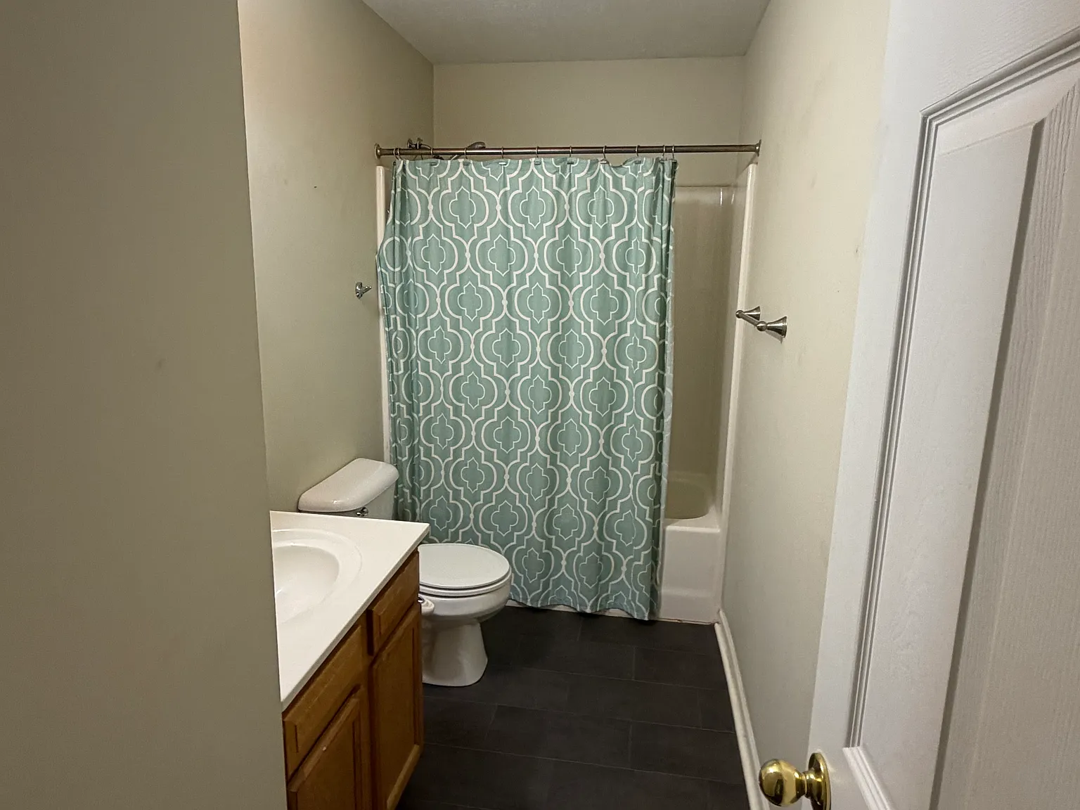 2 bed, 800 sqft, $1,800 — Photo 2