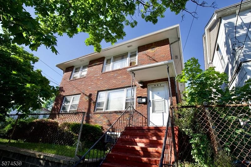 1st image of 901 Cranford Ave