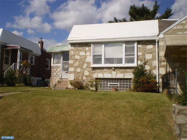 8928 Revere St, Philadelphia, PA 19152