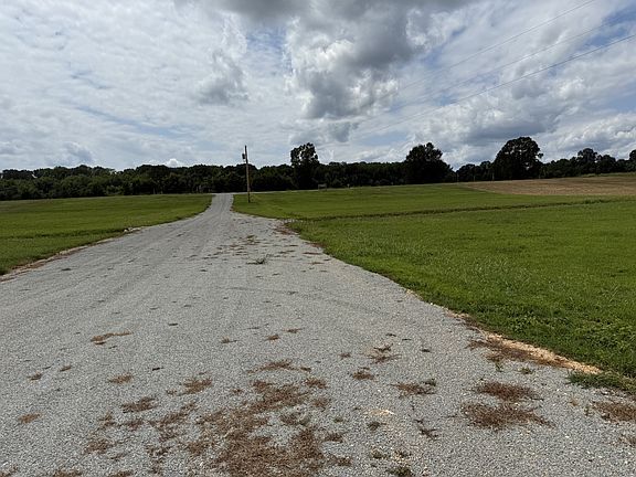 4th image of 212 S River Front Dr