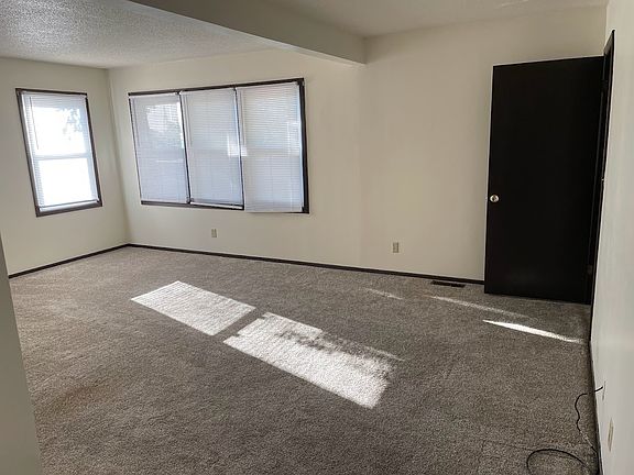 2nd image of 512 Breezy Point Dr #11114341