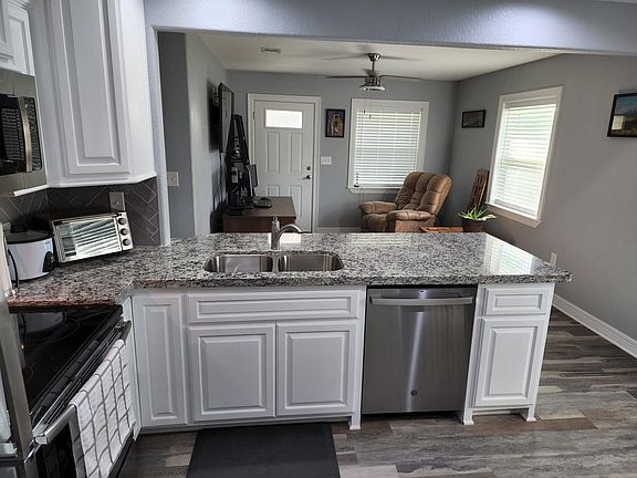 3rd image of 1523 Avenue K