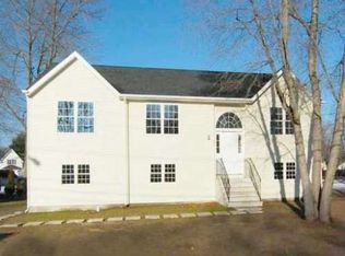 65 June Ave, Warwick, RI 02889