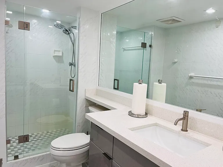 19707 Turnberry Way #12E — Photo 16