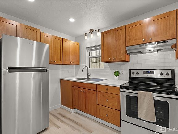 4th image of 617 140th Street S #6