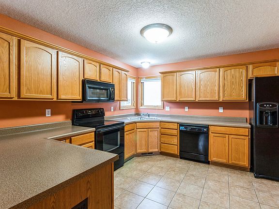 4th image of 2106 NW Lakeside Ct