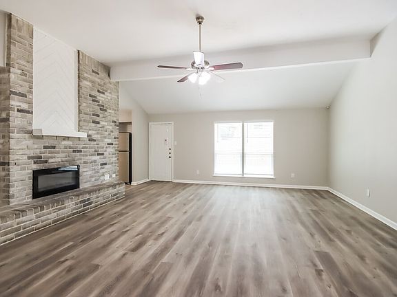 3rd image of 18806 Oak Bower Dr
