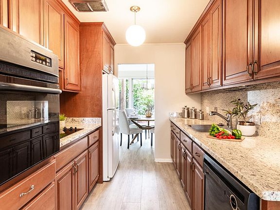 2nd image of 3285 Benton St #3285