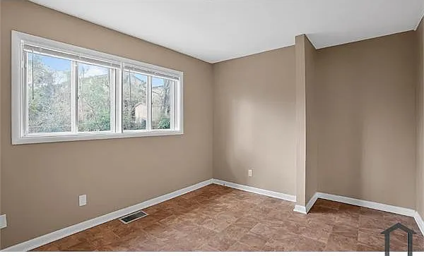 204 13th Ave NE — Photo 11