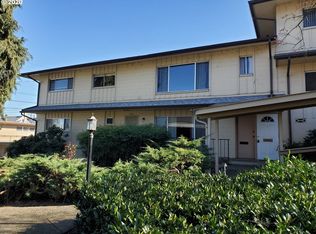 825 SE Mosher Ave #2, Roseburg, OR 97470
