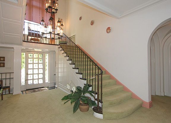2nd image of 823 Ashland Ave