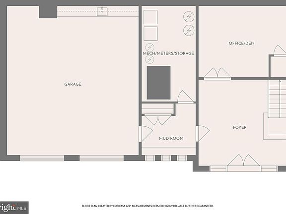 5th image of 810 Maple Ln