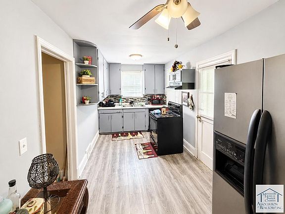 4th image of 513 Forest St