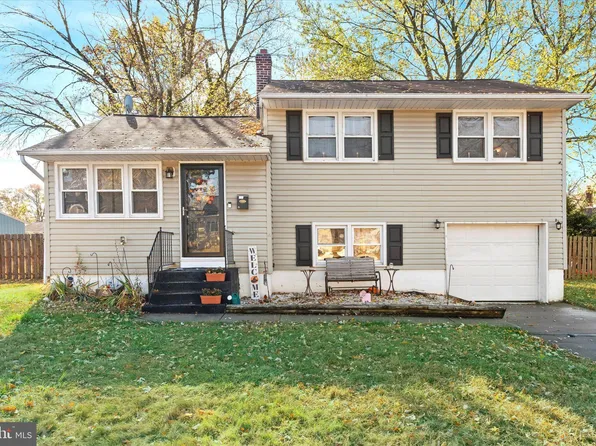 1310 Dewson Ln, Wilmington, DE 19805