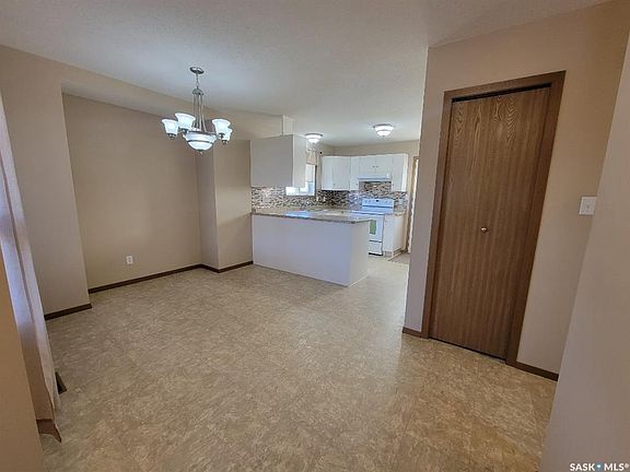3rd image of 5040 Mirror Dr #N