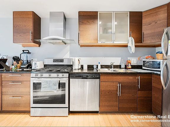2nd image of 1431 Tremont St #Penthouse 3