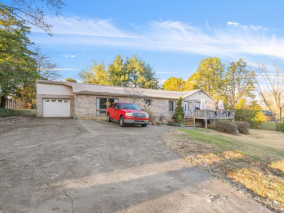 2nd image of 6501 Beaver Ridge Rd #1