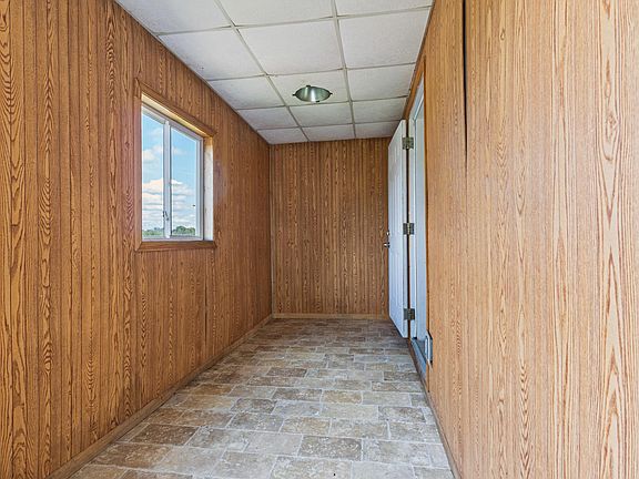 2nd image of 1320 Wilson Ave