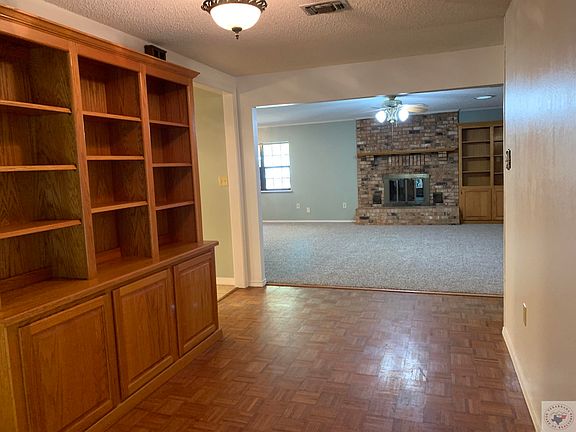 5th image of 407 Woodland Lake Dr