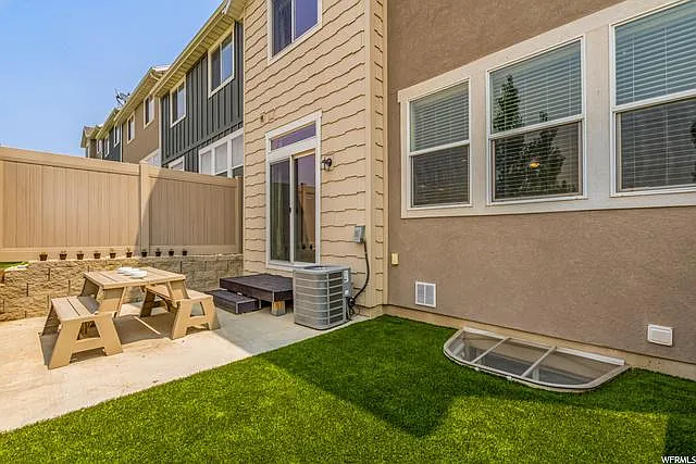 4145 N Cresthaven Ln — Photo 15