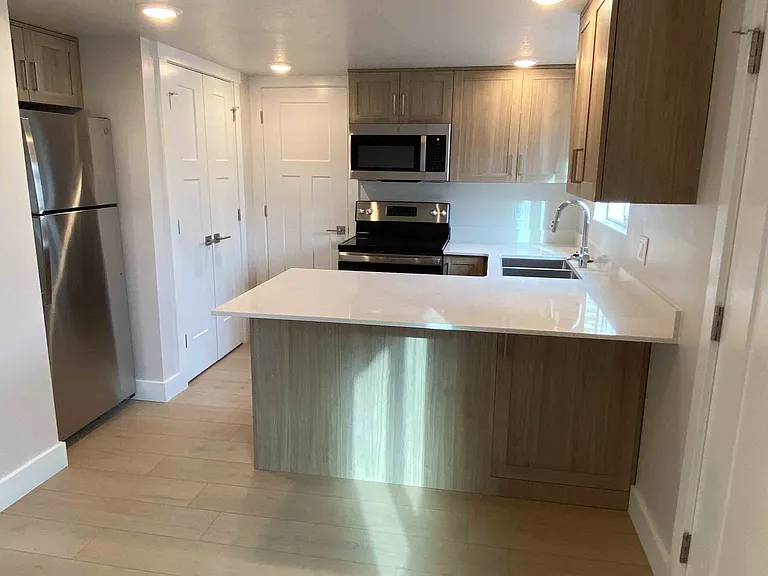 1859 E 800 N — Photo 5