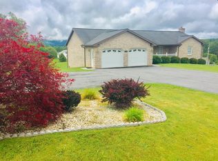 934 Halls Ridge Rd, Princeton, WV 24739