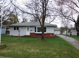 521 7th St NW, Elk River, MN 55330