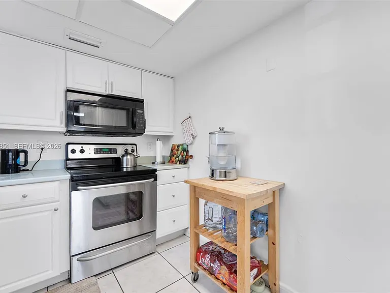 11840 NE 19th Dr #9 — Photo 6