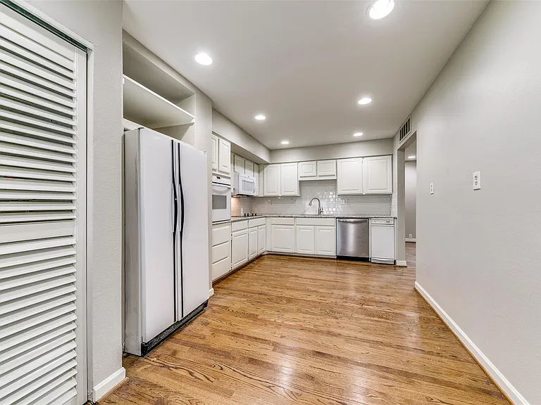 6545 Winton St — Photo 5