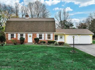 2 Northwood Dr, Malta, NY 12020