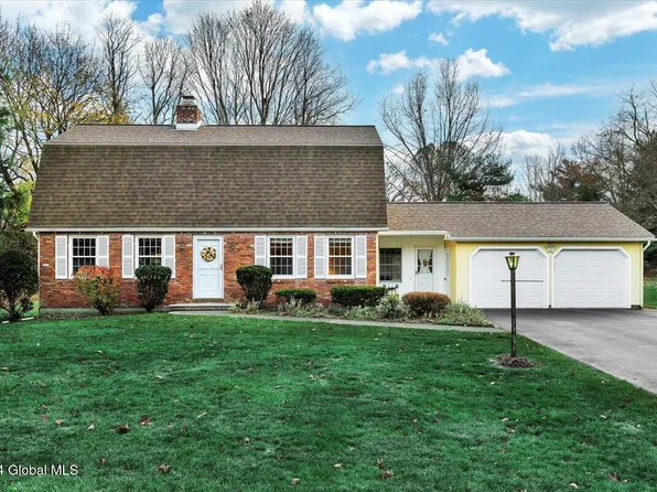 2 Northwood Drive, Malta, NY 12020