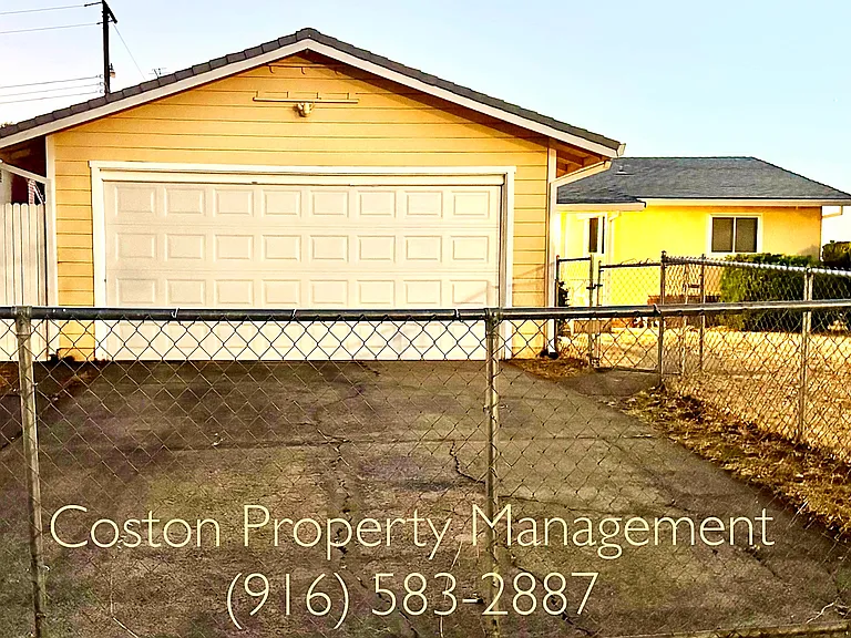 2265 Arliss Way — Photo 1