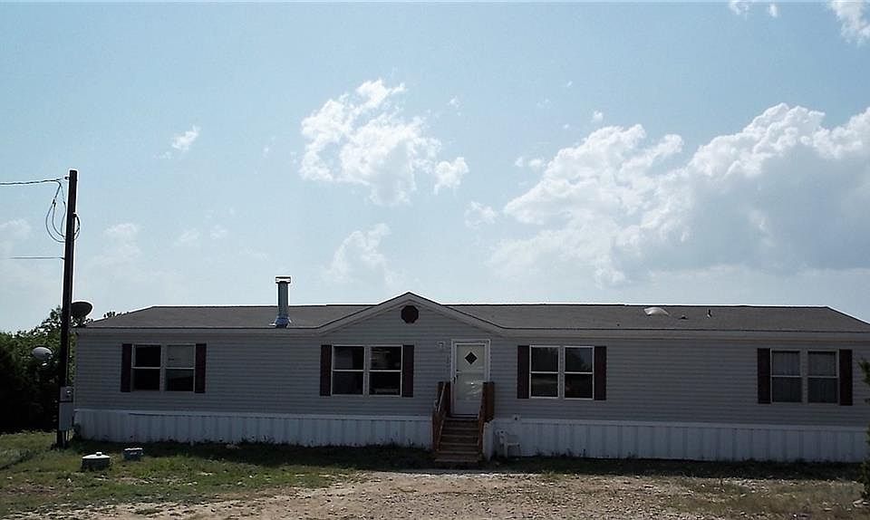 1st image of 4901 Peachtree Cir