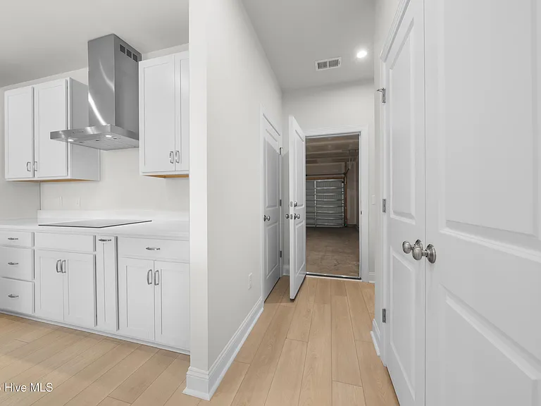 7418 Linda Vista Ln — Photo 22
