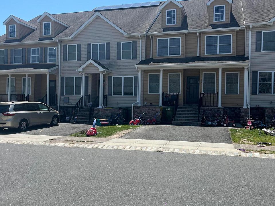 1st image of 16 Riesling Avenue