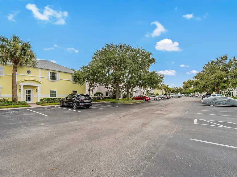 204 Pompano Dr SE #A — Photo 38