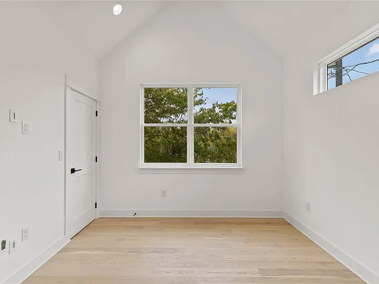 3321 Hemlock Ave #2 — Photo 23