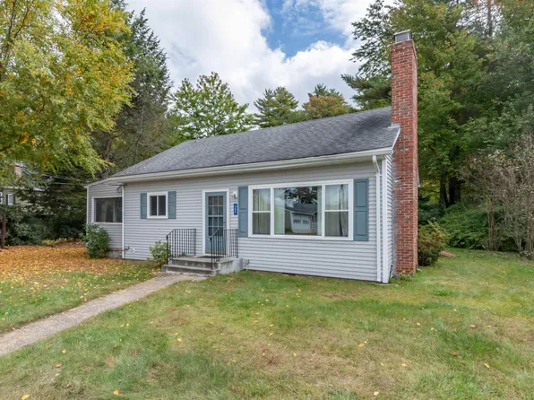 22 Wenmarks Road, Newton, NH 03858