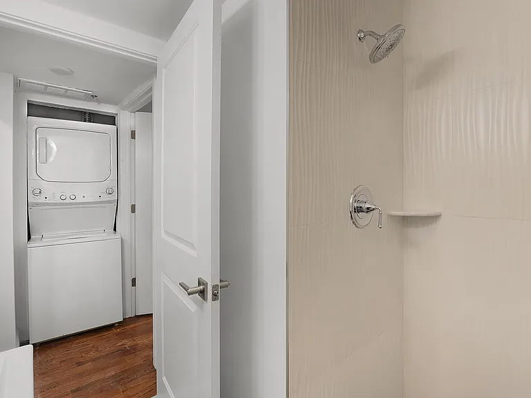 57 Trumbull St #2R — Photo 6