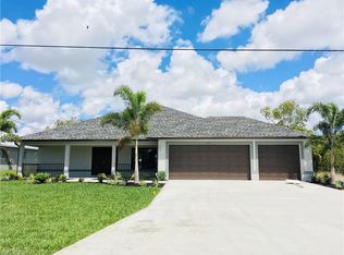 611 SW 8th Ct, Cape Coral, FL 33991
