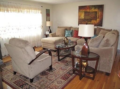 3rd image of 50 Karen Dr
