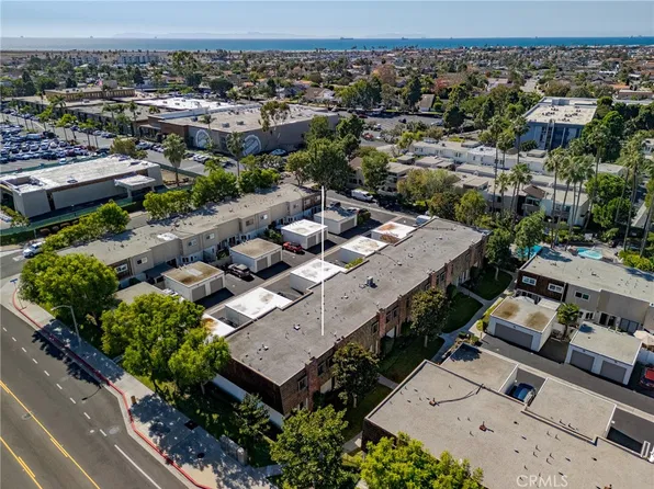 4485 Outrigger Cir, Huntington Beach, CA 92649